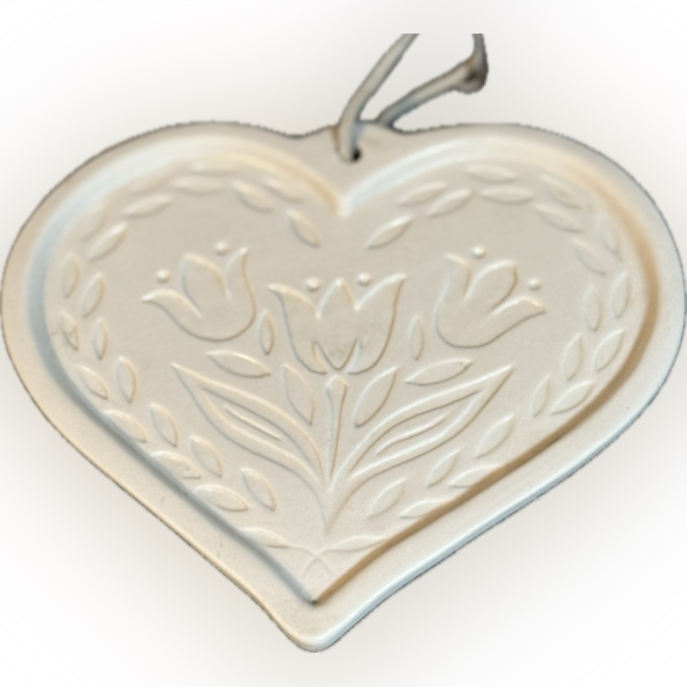 Hermitage Pottery Stoneware ~ Heart & Tulip Pattern
